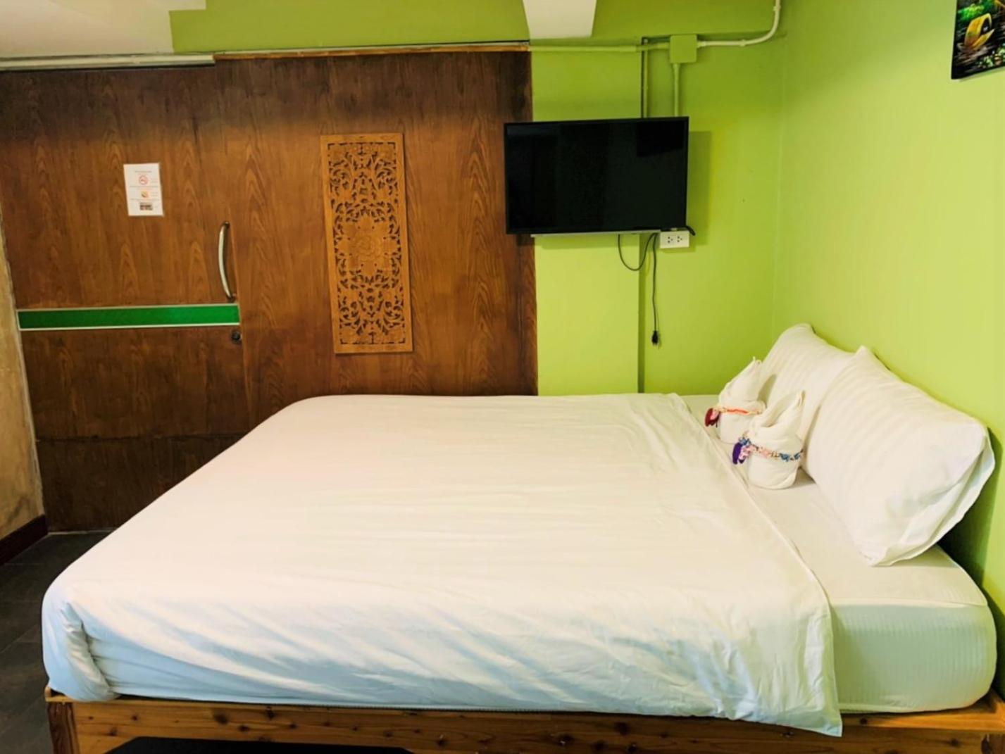Retro At Phra Sing Guest House Chiang Mai Buitenkant foto