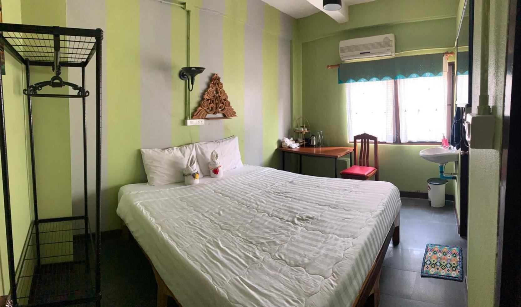 Retro At Phra Sing Guest House Chiang Mai Buitenkant foto