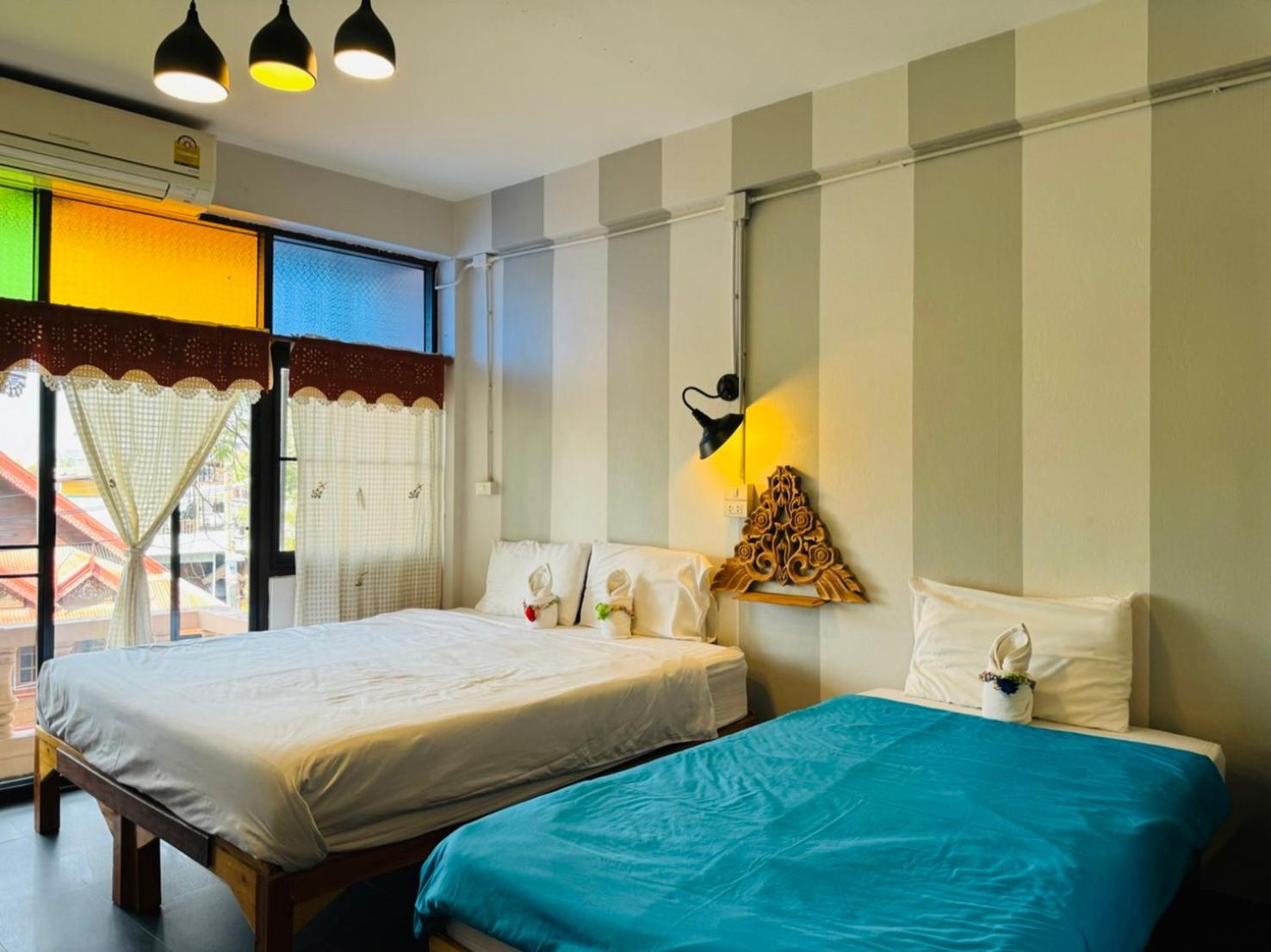 Retro At Phra Sing Guest House Chiang Mai Buitenkant foto